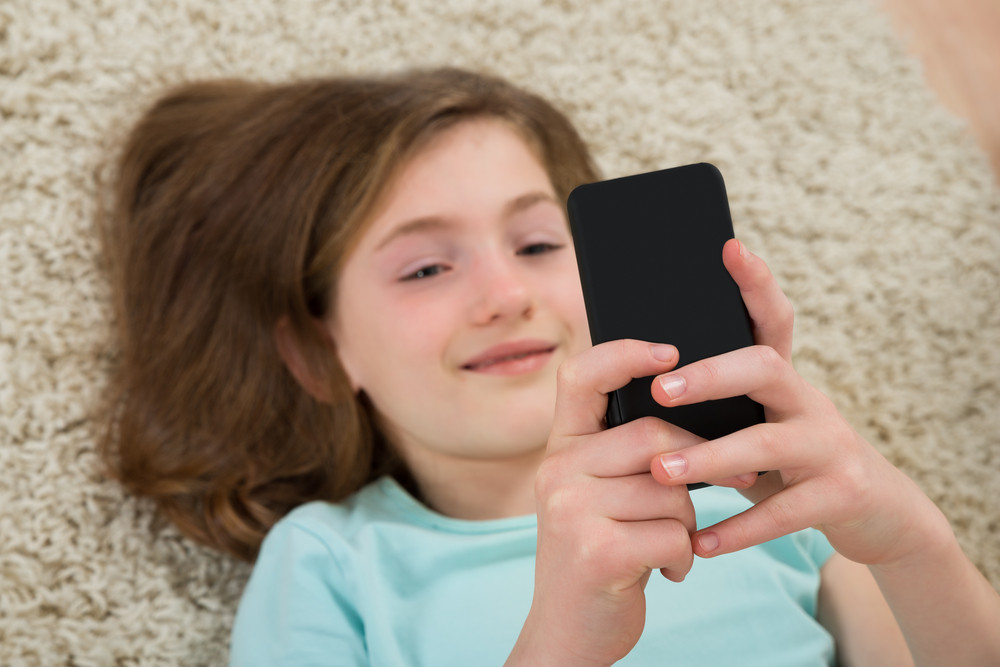 Child using social media